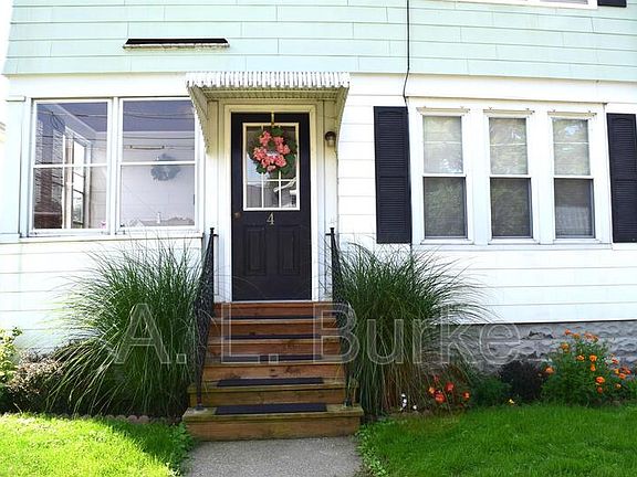 3rd image of 4 Newton St #1
