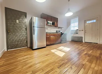 188 Wilson Avenue, #1A