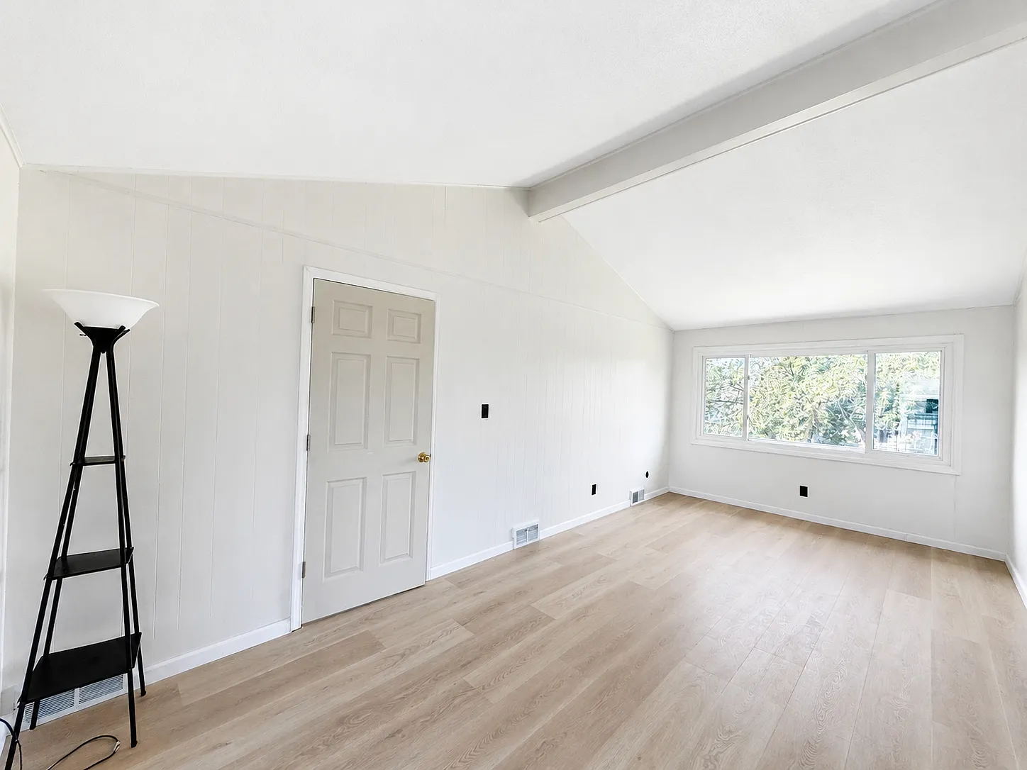 3 bed, 1496 sqft, $1,950 — Photo 2
