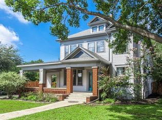 417 S Grand Ave, Gainesville, TX 76240