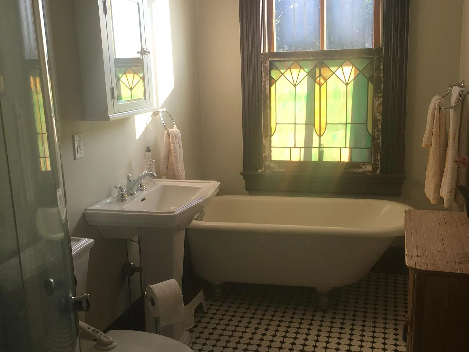 2 bed, 1800 sqft, $1,675 — Photo 2