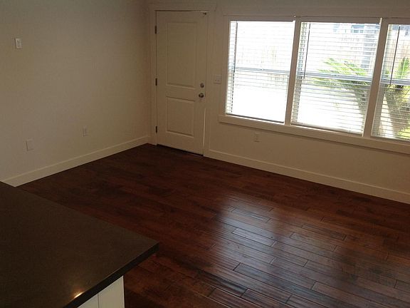 5th image of 239 Temple Ave #B