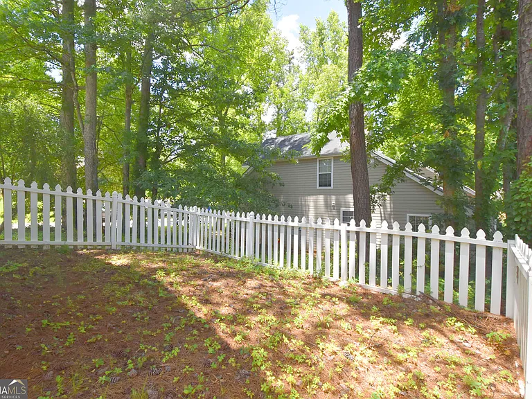 147 S Fairfield Dr — Photo 33