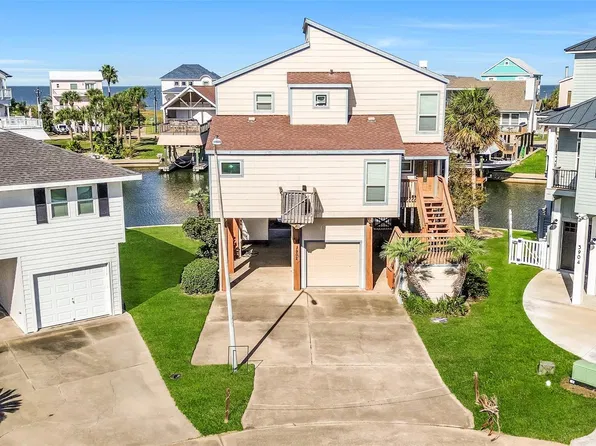3902 Island Ct, Galveston, TX 77554