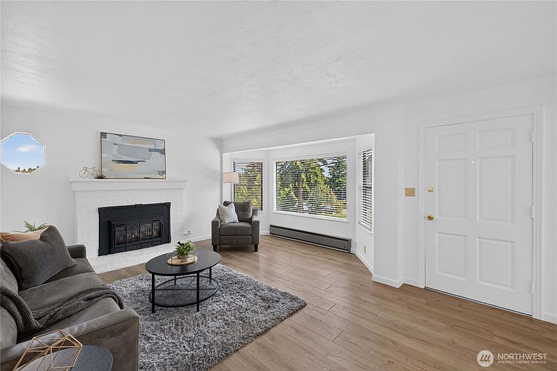 4th image of 3310 SW 104th Street
