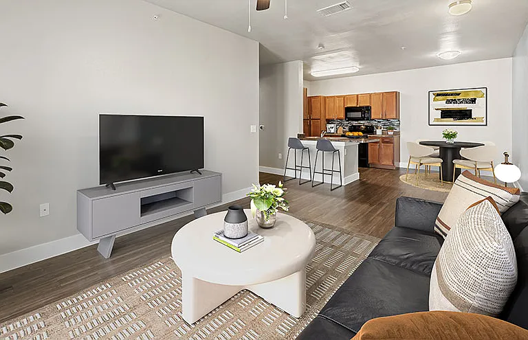 Parallax @ Georgetown Apartments — Photo 13