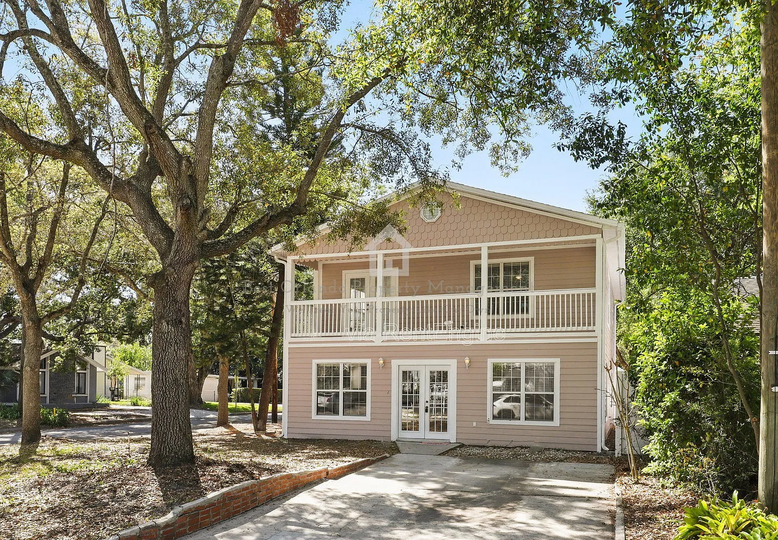 3 bed, 3.0 bath, 2200 sqft, $2,900 — Photo 3