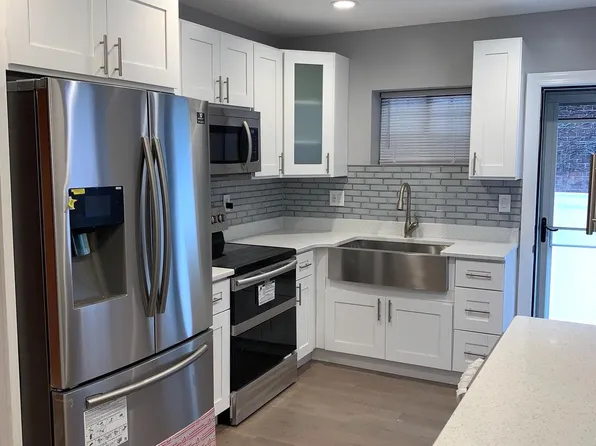 1402 N Hollywood St, Philadelphia, PA 19121