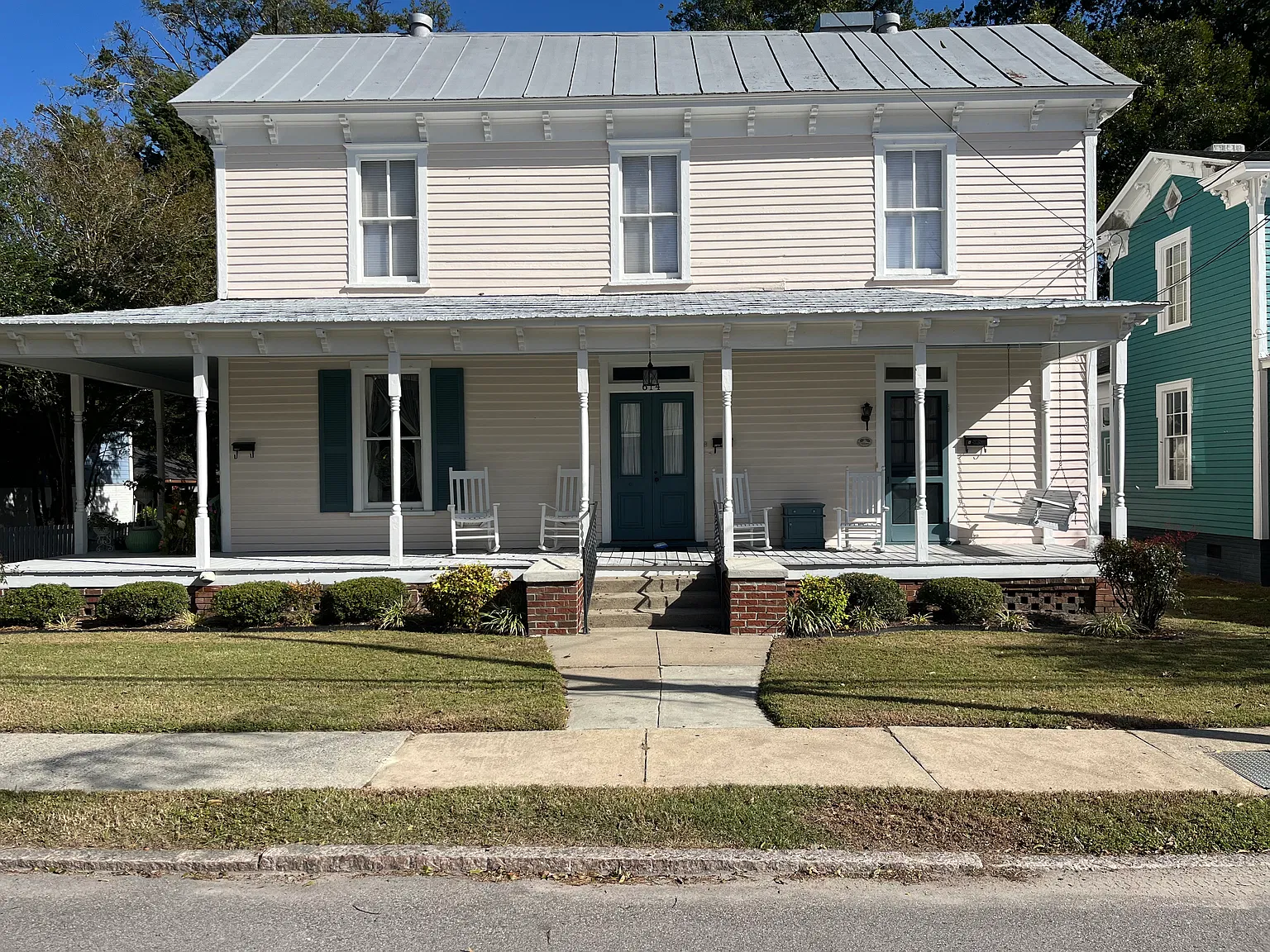 1 bed, 975 sqft, $925 — Photo 1