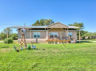 1401 N 16th St, Winters, TX 76821