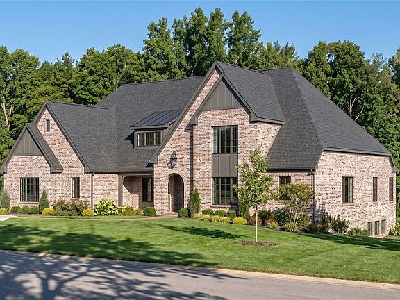 5th image of 1 Scottsdale Manor Hl