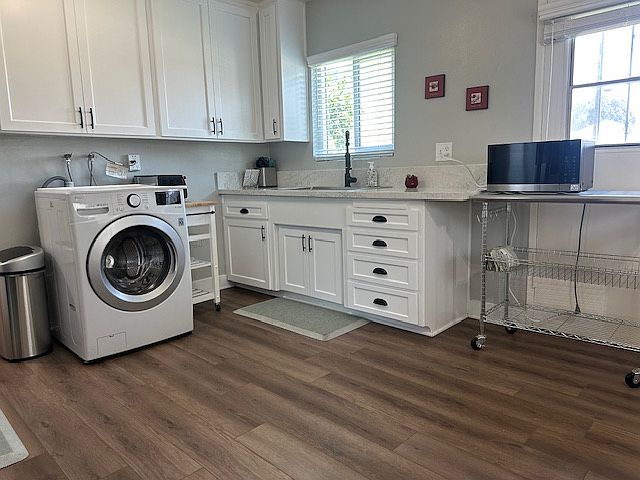 EVERYTHING (but the washer) you see is brand new. The large front load washer is 4 years old.