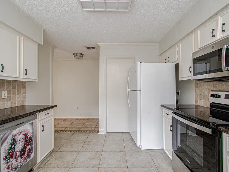 823 S Ripple Creek Dr — Photo 18