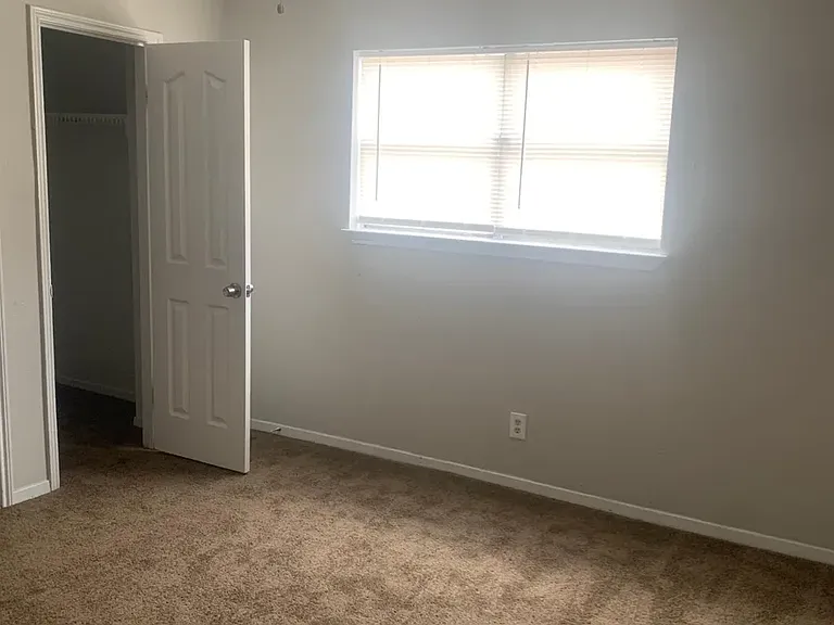 3402 Lantern Ln — Photo 24