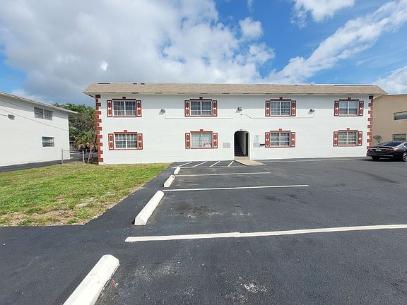 2nd image of 401 NW 43rd St #5