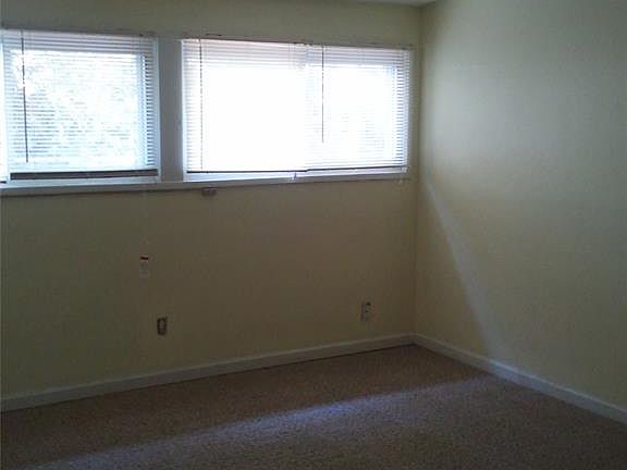 4th image of 8501 Midwood Ave