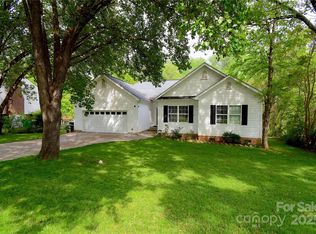 8200 Park Vista Cir, Charlotte, NC 28226