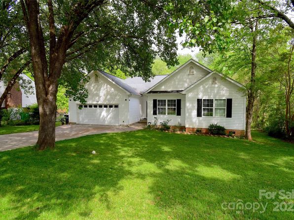 8200 Park Vista Cir, Charlotte, NC 28226