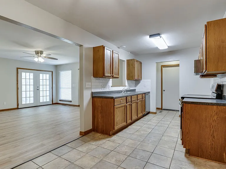 819 N Eagle Ln — Photo 14