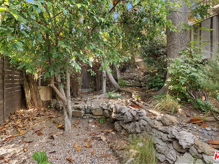6630 Whitley Ter — Photo 35