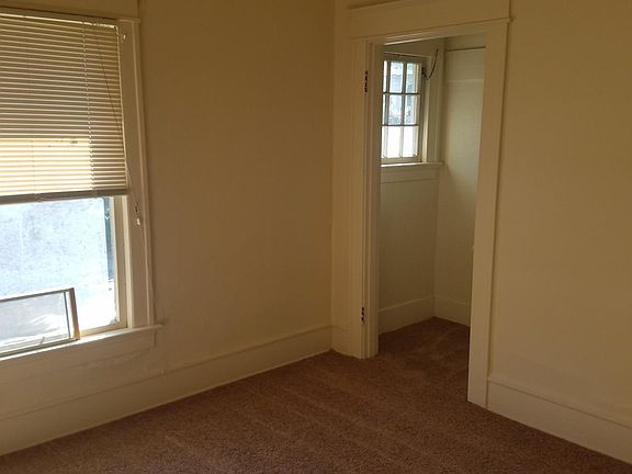 4th image of 5203 15th Ave NE APT 2