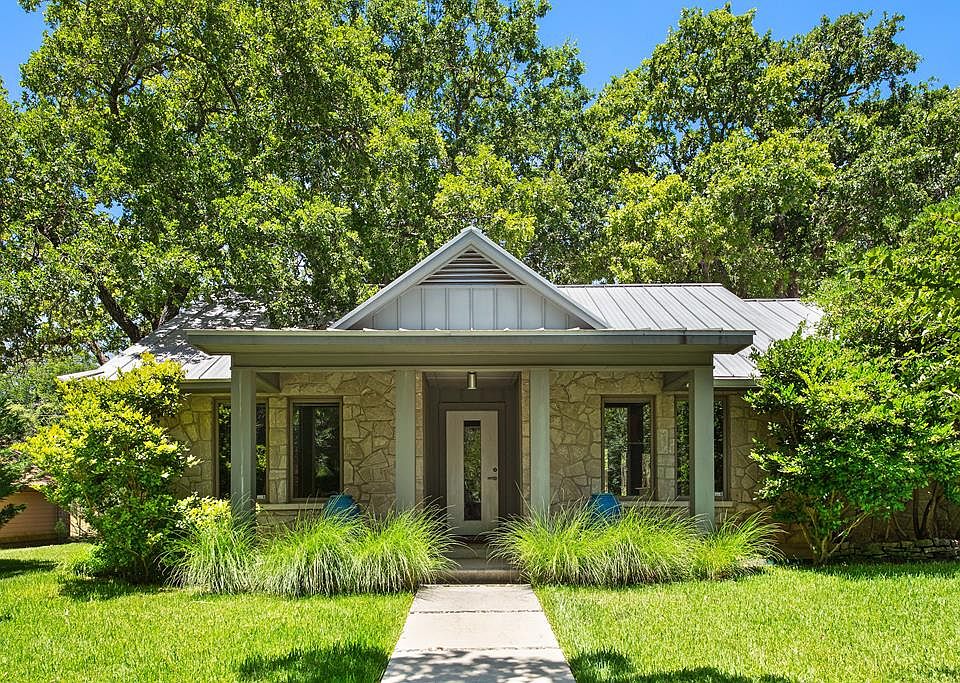 1st image of 303 Wildwood Dr