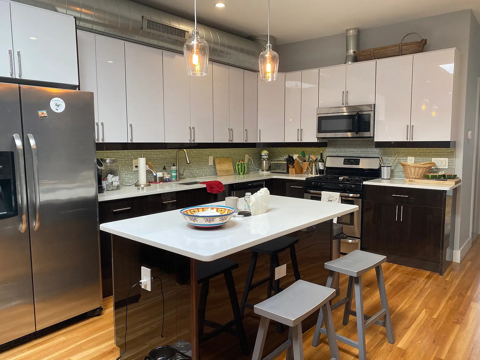 2 bed, 1250 sqft, $3,950 — Photo 2