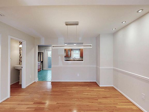 5th image of 5705 Heritage Hill Ct