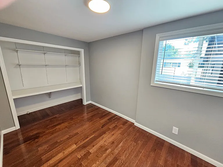 10202 White Birch Ln — Photo 9