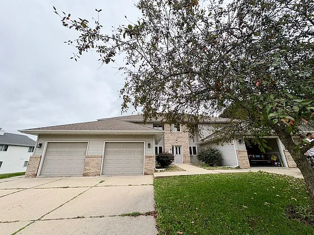 585 Kelvington Dr #3 — Photo 11