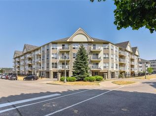 8 Harris St #318, Cambridge, ON N1R 8R1