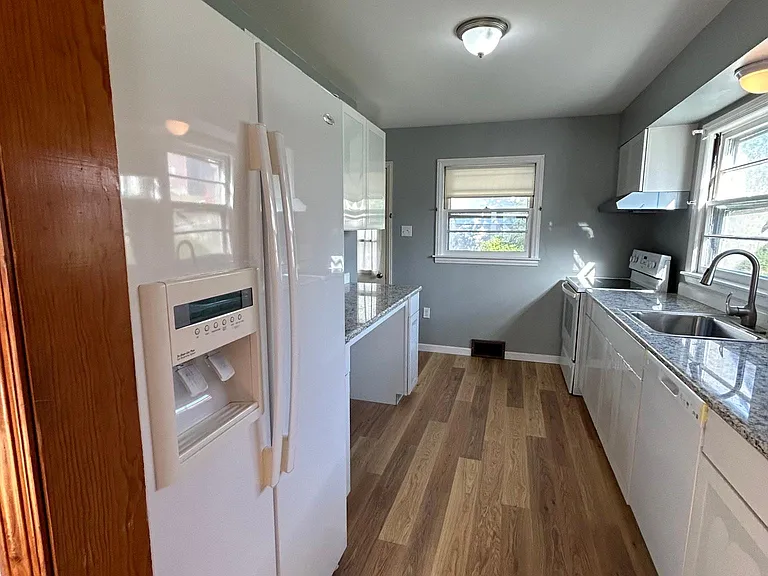 605 Kentucky Ave — Photo 4