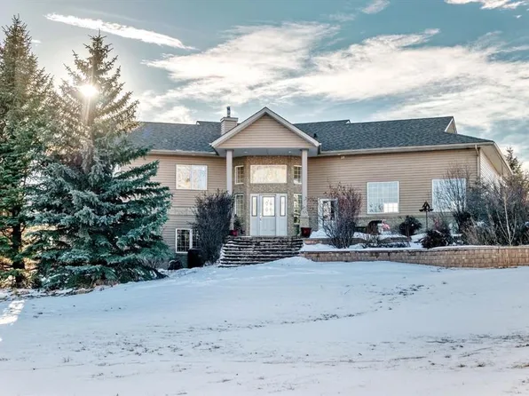 39 NE Stage Coach Trl, Rocky View County, AB T4A 0P4