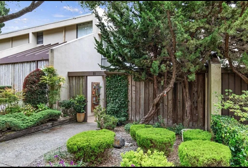 3600 High Meadow Dr — Photo 2