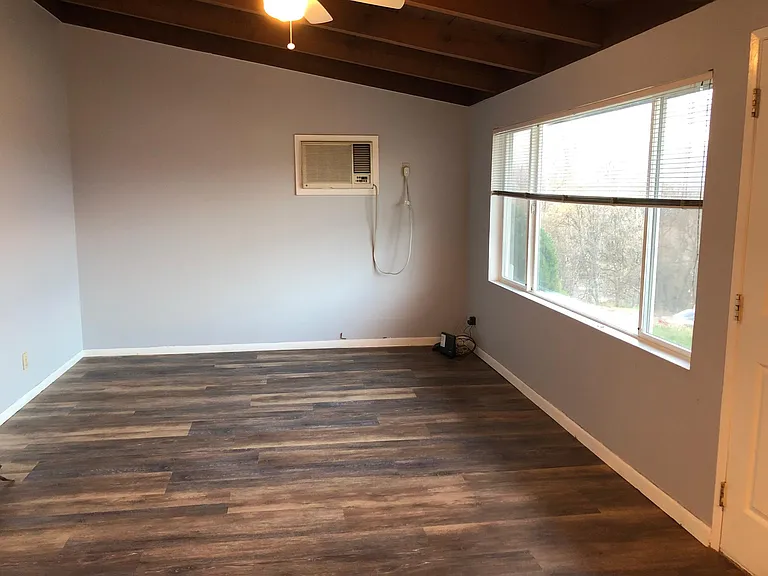 1614 Montana St — Photo 4