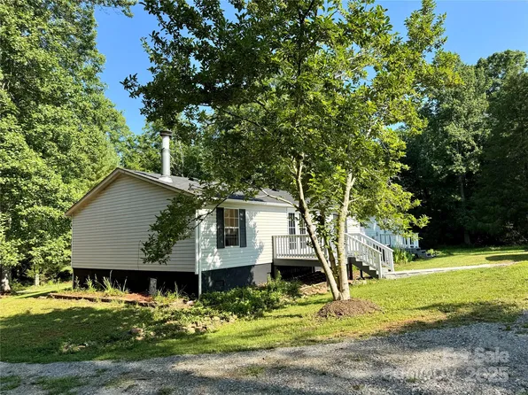 3190 Wild Dogwood Ln, Morganton, NC 28655