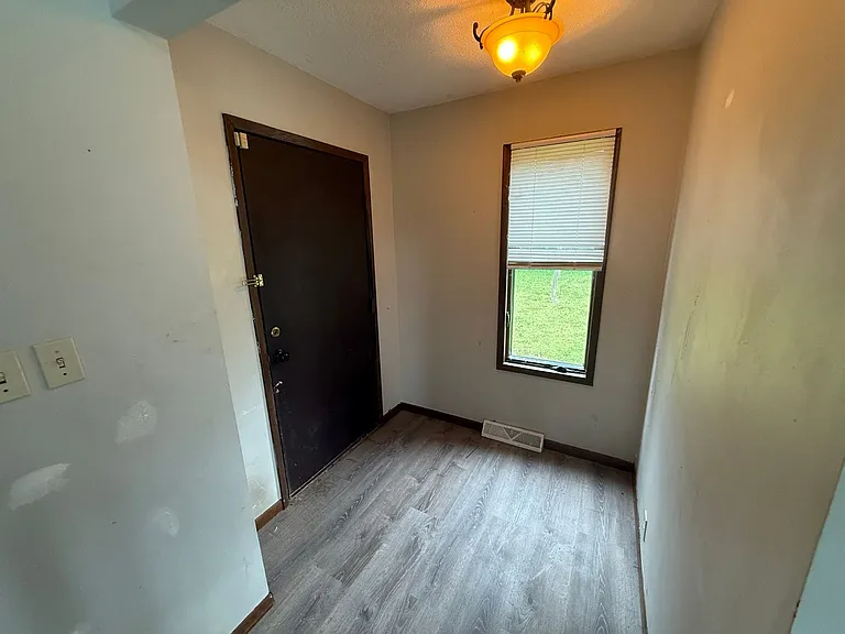 4284 Jefferson St — Photo 29