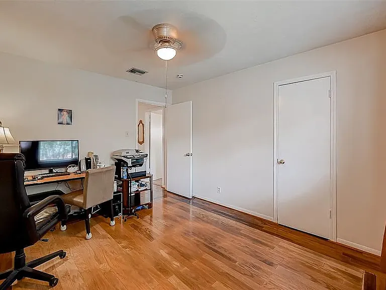 12823 Westhorpe Dr — Photo 17