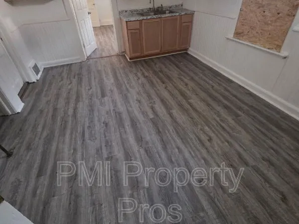615 W Chambers St, Milwaukee, WI 53212