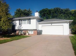 2607 Cochin St, Grand Island, NE 68801