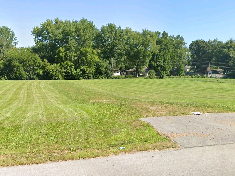 2nd image of 300 E Thompson Rd