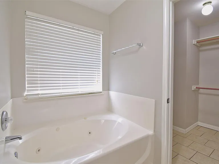 807 Wild Petunia Way — Photo 20