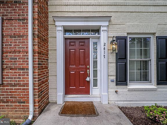 3rd image of 2417 Huntington Park Dr