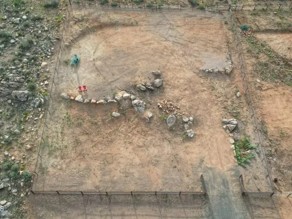 19777 E Fremont Dr, Mayer, AZ 86333