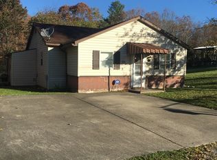 233 Pine St, Shady Spring, WV 25918