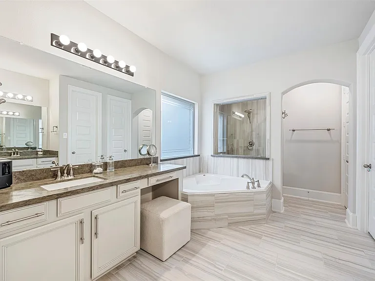 2714 Ahnya Ln — Photo 24