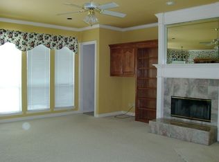 1031 W Red Oak Rd, Red Oak, TX 75154