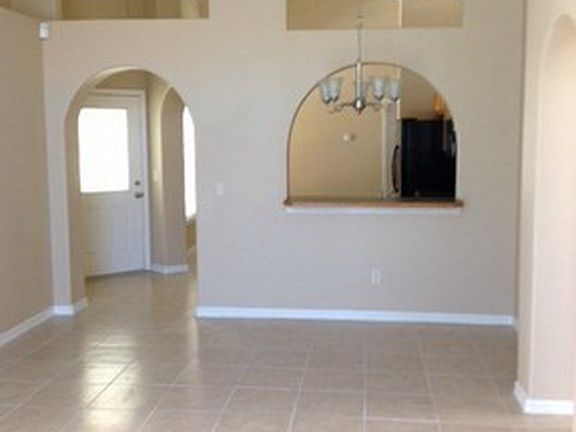 3rd image of 117 Sunny Oak Trl