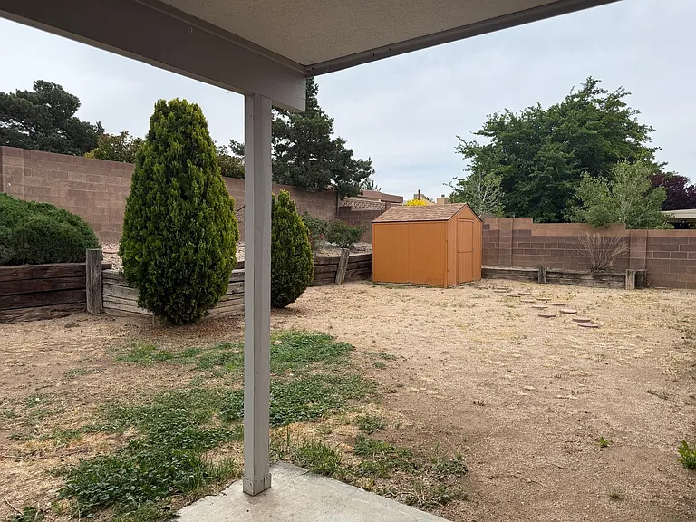 5310 Edwards Dr NE — Photo 23