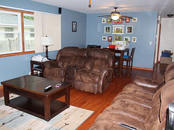 Living Room 22x13 
